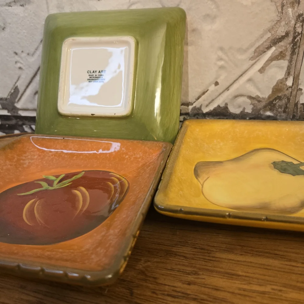 Terra Toscana Clay Art Collection Set of Three Hand-Painted Ceramic Plates Used